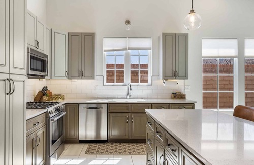Hurricane Casa | The Wanderer: Pool, Hot Tub, Splash Pad, Dog Friendly