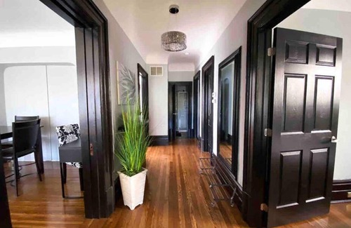 York - Haig Apartamento | The Wanderlust 2 BEDS 1 BATH