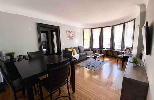 York - Haig Apartamento | The Wanderlust 2 BEDS 1 BATH