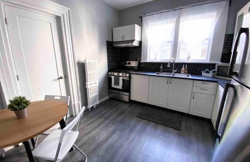 York - Haig Apartamento | The Wanderlust 2 BEDS 1 BATH