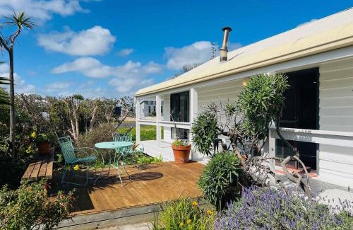 Waterhouse Casa | The WardRobe Pet Friendly Vintage Vibes at The Seaside