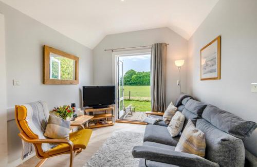 Abbess Roding Casa | The Warren