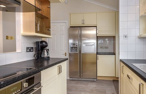 Mynytho Cabina | THE WARREN S15, family friendly, luxury holiday cottage in Abersoch