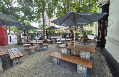 Little Venice Hotel | The Warrington