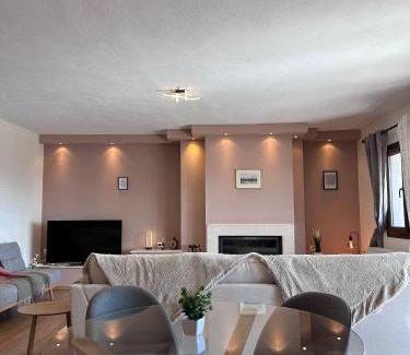 Milea Apartamento | The Watch Tower B