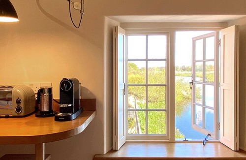 Burnham Overy Staithe Casa | The Water Mill Race in Burnham Overy Staithe