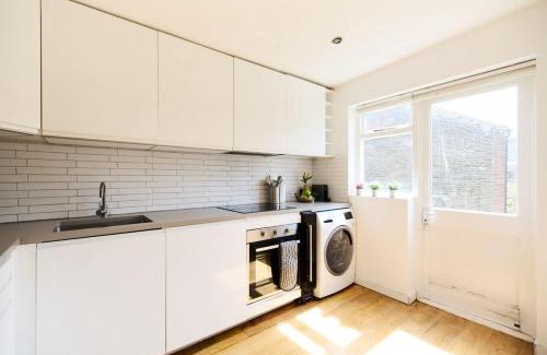 Archway Apartamento | The Waterlow Park Wonder - Trendy 2BDR with Study Room and Patio