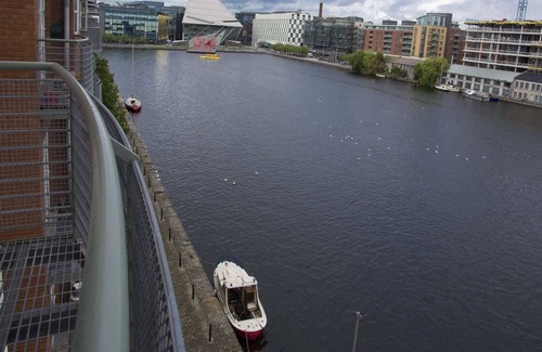 Grand Canal Dock Apartamento | The Waterside Summary