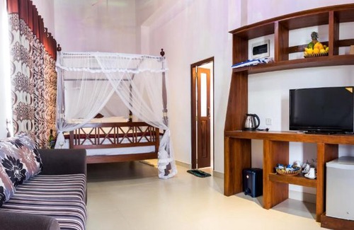 Unawatuna Hotel | The Waves - Unawatuna