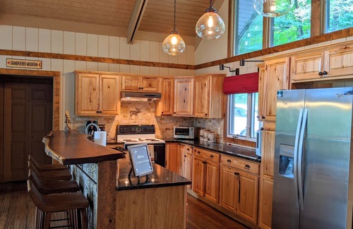 Seven Devils Cabina | THE WEEKENDER: A Boutique Mountain Retreat