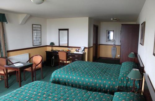 Thurso Hotel | The Weigh Inn Hotel & Lodges