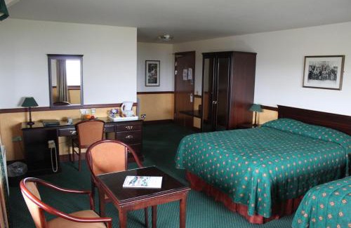 Thurso Hotel | The Weigh Inn Hotel & Lodges
