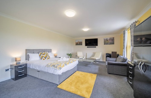 Cannards Grave Hotel | The Well Inn
