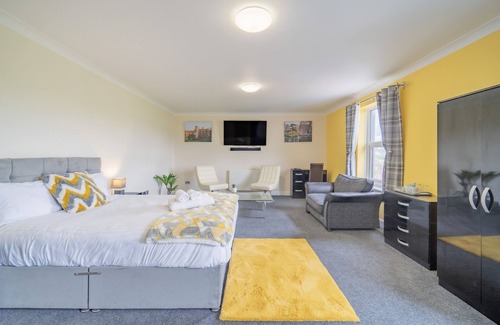 Cannards Grave Hotel | The Well Inn