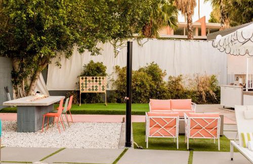 Tahquitz River Estates Hotel | The Wesley by AvantStay Mid-Century Modern Oasis with Pool