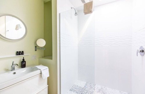 Tahquitz River Estates Hotel | Amplio 2BD / 2BA Flat en Wesley Hotel