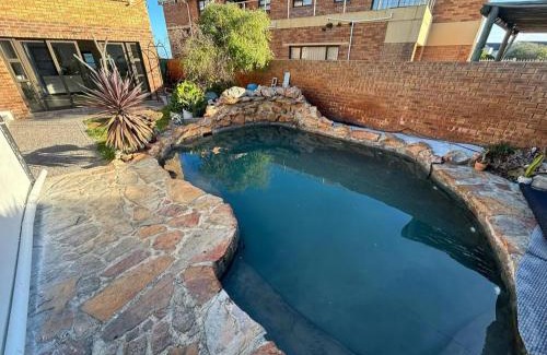 Sandbaai Apartamento | The West End Hermanus