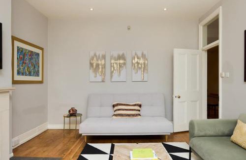 Addison Apartamento | The West Kensington Hideout - Cozy 2BDR Flat with Garden