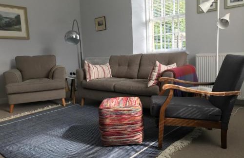 Paxton Casa | The West Lodge -dog friendly, cosy, Scottish Borders cottage