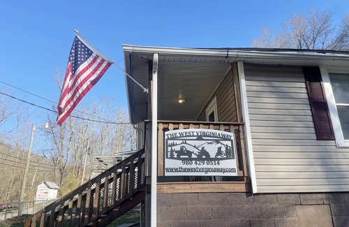 Northfork Casa | The West Virginia Way, The Bears Den