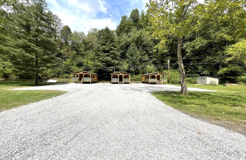 Northfork Cabina | The West Virginia Way, Outlaws Hideaway Cabin 3