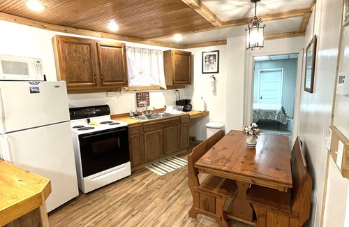 Kyle Casa | The West Virginia Way, The Cackalacky Shack