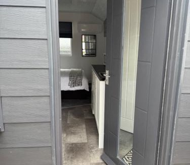 Moffat Casa | The West Wing