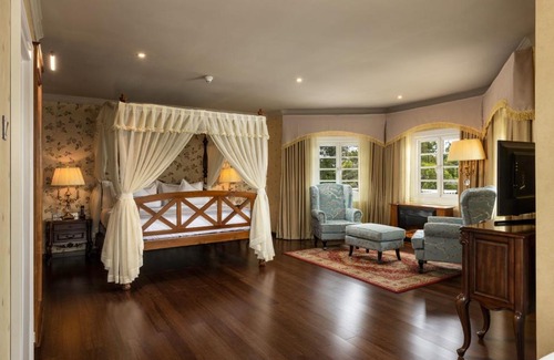 Nuwara Eliya Hotel | The Westbury Palace