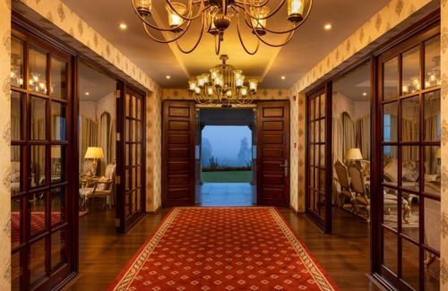 Nuwara Eliya Hotel | The Westbury Palace