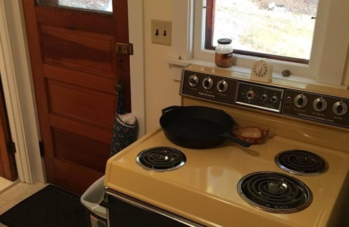 Hessel Cabaña | The Westender Retreat | Amazing Lake Views & Waterfront Dock House