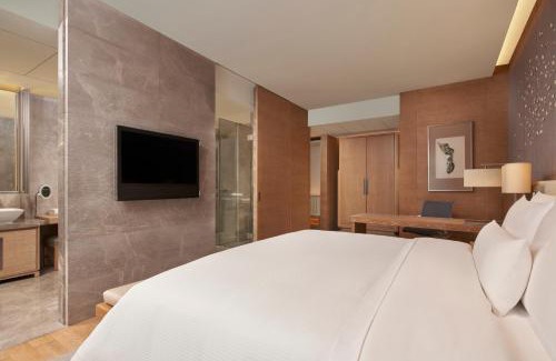 Yuzhong Hotel | The Westin Chongqing Liberation Square