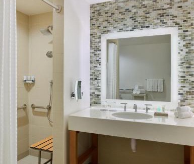 Dupont Hotel | The Westin Denver International Airport