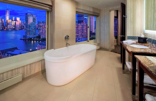 The Waterfront Hotel | The Westin Jersey City Newport