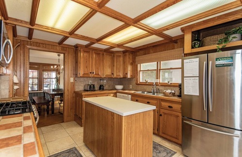Geneva-on-the-Lake Casa | The Westlake House