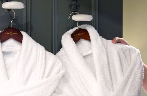 Chedworth Hotel | The Wheatsheaf Inn