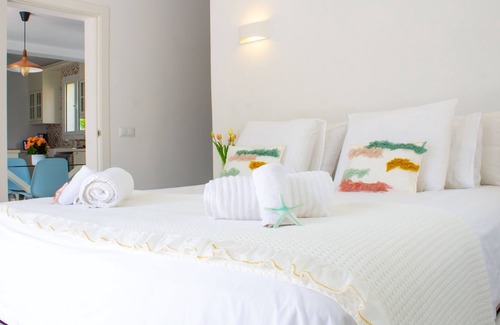 Cala Llombards Chalet De Esquí | The White Beach House (Cala Llombards)