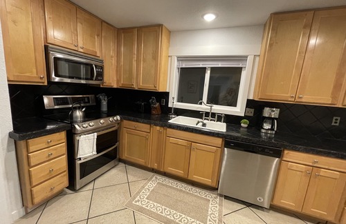 Camas Casa | The White Brick House in Camas