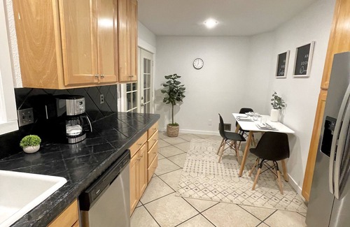 Camas Casa | The White Brick House in Camas