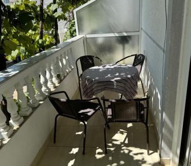 Kodrra Apartamento | The White Donkey Apartment House