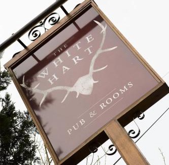 Giddeahall Hotel | The White Hart Ford