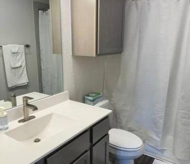 New Braunfels Casa | The White Haus A Cozy New Braunfels Cottage