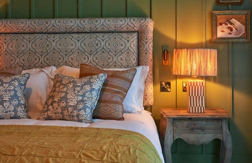 Dorking Hotel | The White Horse