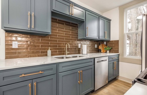 New Albany Casa | The White House on Oak - Minutes from Louisville