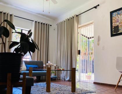 Hartbeespoort Apartamento | The White House