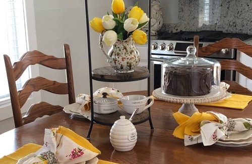 Warrenton Cabaña | The White Magnolia Cottage