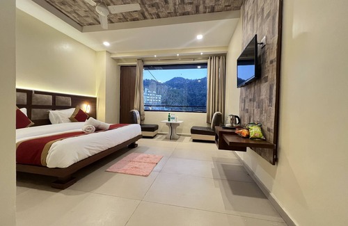 Banikhet Hotel | The White Orchid Dalhousie