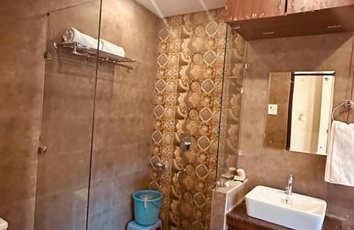 Banikhet Hotel | The White Orchid Dalhousie