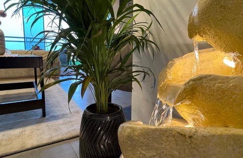 Noida Apartamento | The White Rock- a luxury apartment