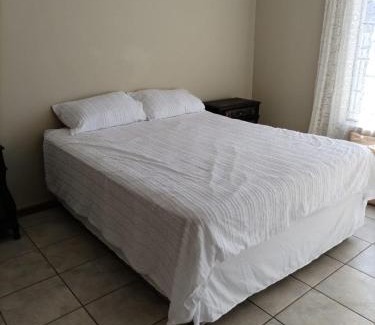 Ritchie Casa | The WhiteHouse FarmHouse Overnight Stay