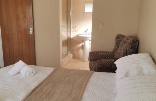 Ritchie Casa | The WhiteHouse FarmHouse Overnight Stay